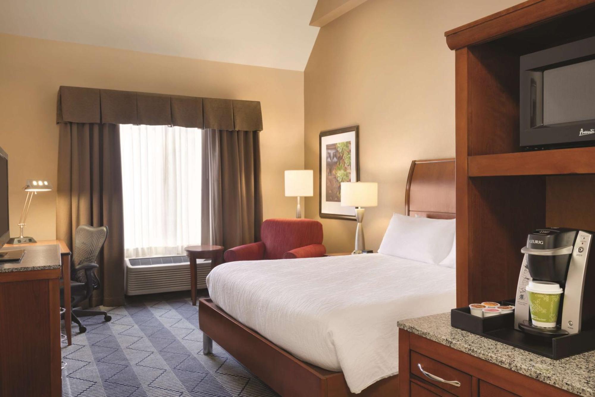 Hilton Garden Inn Lancaster Exterior photo