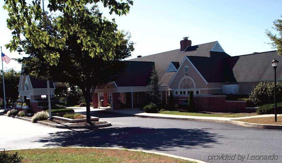 Hilton Garden Inn Lancaster Exterior photo